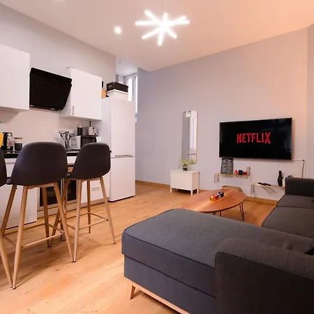 Luxury Flat Champs Elysees 4 Guests Parijs