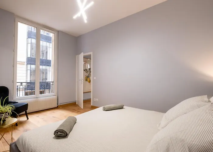 Luxury Flat Champs Elysees 4 Guests Apartament *